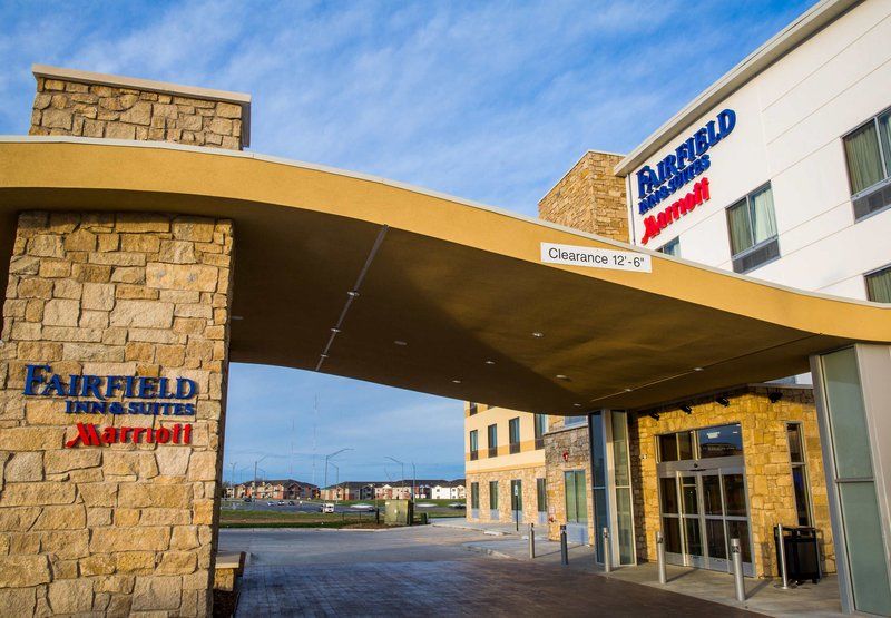 Fairfield Inn & Suites By Marriott Lincoln Southeast Exterior foto
